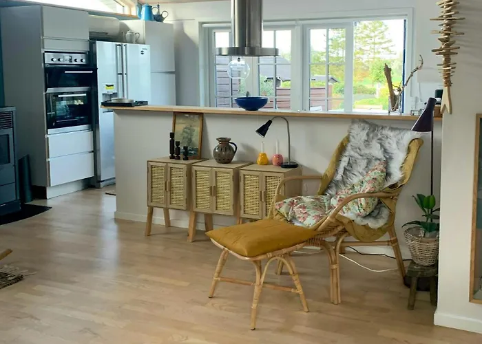 Charming Summer House Near Holiday home Kerteminde